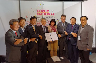 Signature officielle du partenariat RTES / Association des collectivités pour l’ESS de Corée du Sud.jpg