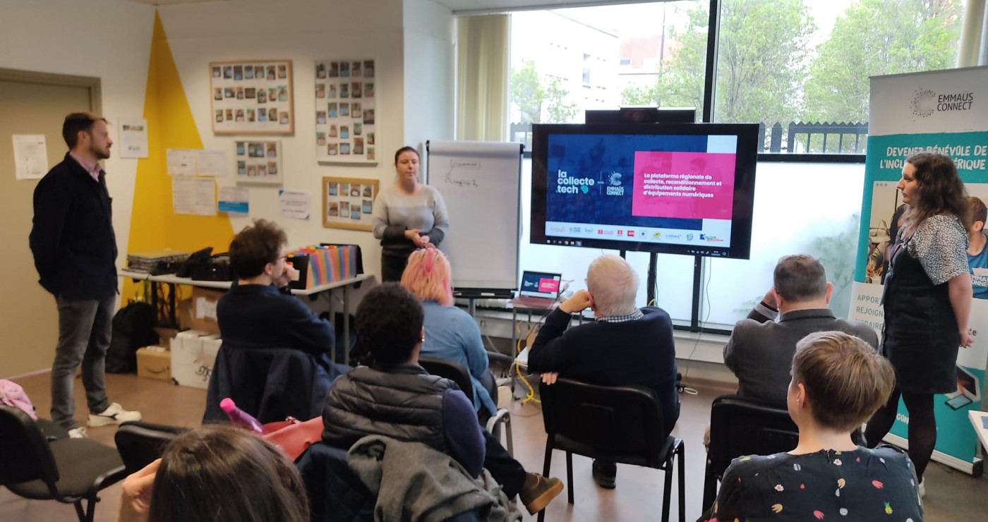 Visite et présentation d'Emmaüs Connect